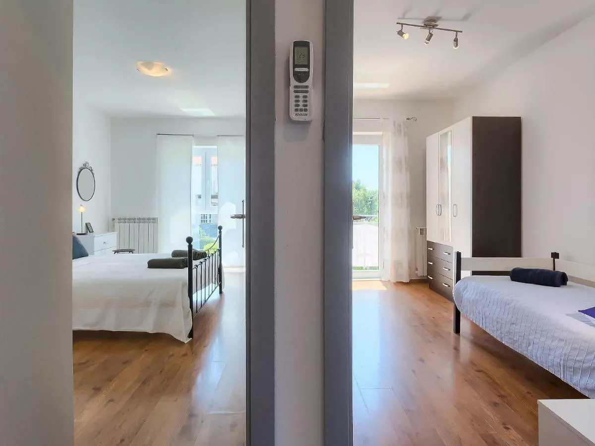Holiday Home Gojak By Interhome Pula